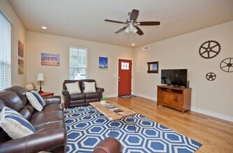 418 NW 7th St in Bentonville, AR - Building Photo - Building Photo