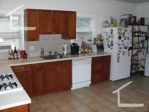 45 Falkland St, Unit 2 in Boston, MA - Foto de edificio - Building Photo