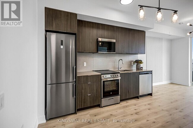 2088 James St in Burlington, ON - Building Photo - Building Photo