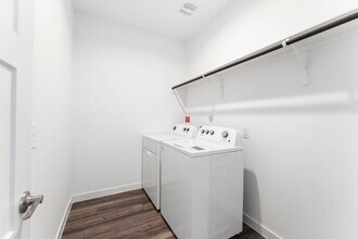 13340 Bear Creek Ct in Shenandoah, TX - Foto de edificio - Building Photo