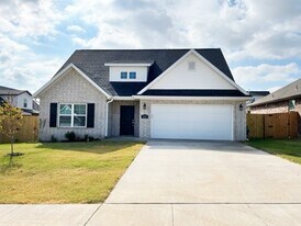 5805 SW Teppee Ave in Bentonville, AR - Building Photo