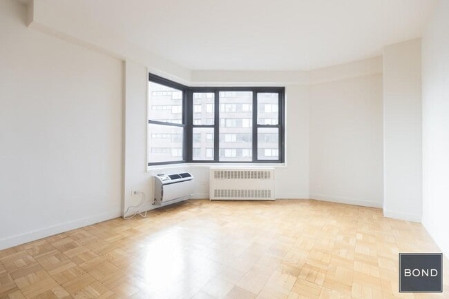 145 4th Ave in New York, NY - Building Photo - Building Photo