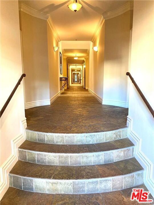 4360 Ventura Canyon Ave in Los Angeles, CA - Building Photo - Building Photo