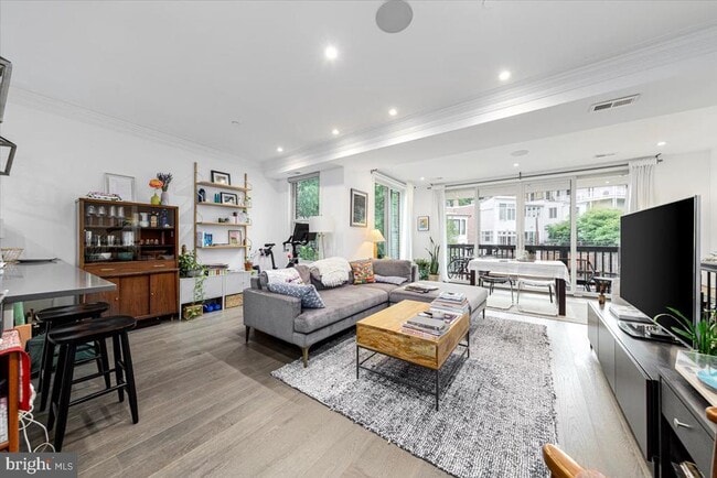 property at 2341 Ashmead Pl NW