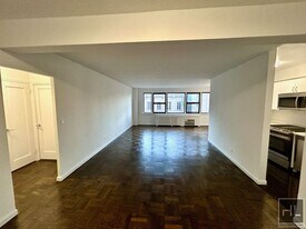 BEEKMAN PLACE, Unit 7C in New York, NY - Building Photo
