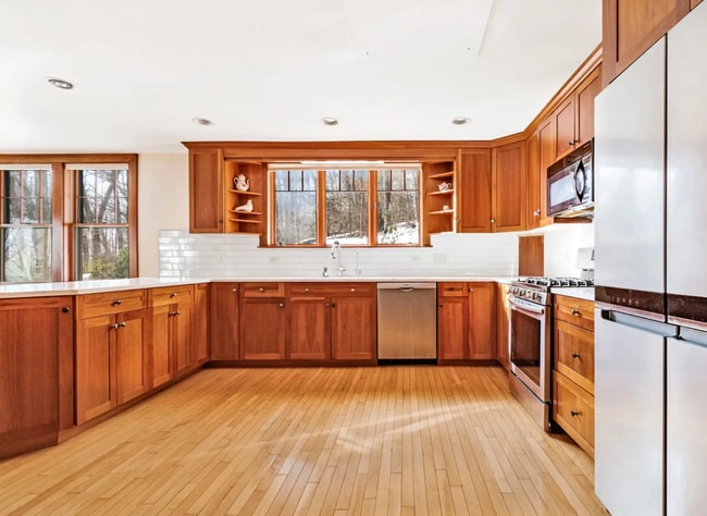 property at 20 Lovewell Rd
