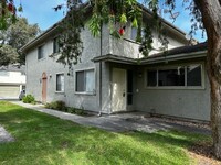 2571 Yardarm Ave in Port Hueneme, CA - Foto de edificio - Building Photo