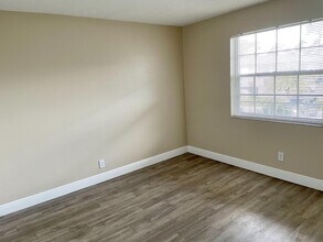 3481 Helena Dr-Unit -11 in Lake Worth, FL - Building Photo - Building Photo