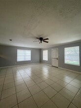 7622 Bubbling Spring Ln in Houston, TX - Building Photo - Building Photo