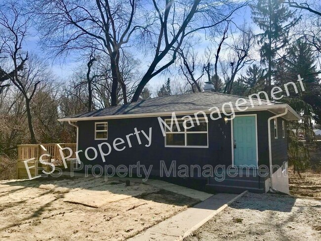 property at 1953 W 59th St