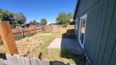 2926-2930 SW 23rd St in Redmond, OR - Building Photo - Building Photo