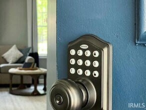 541 E Cardinal Glen Dr in Bloomington, IN - Foto de edificio - Building Photo