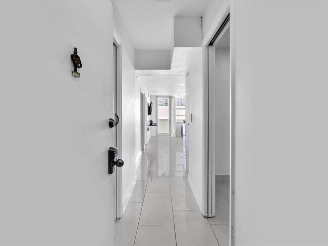 3725 S Ocean Dr, Unit 1507 in Hollywood, FL - Building Photo - Building Photo