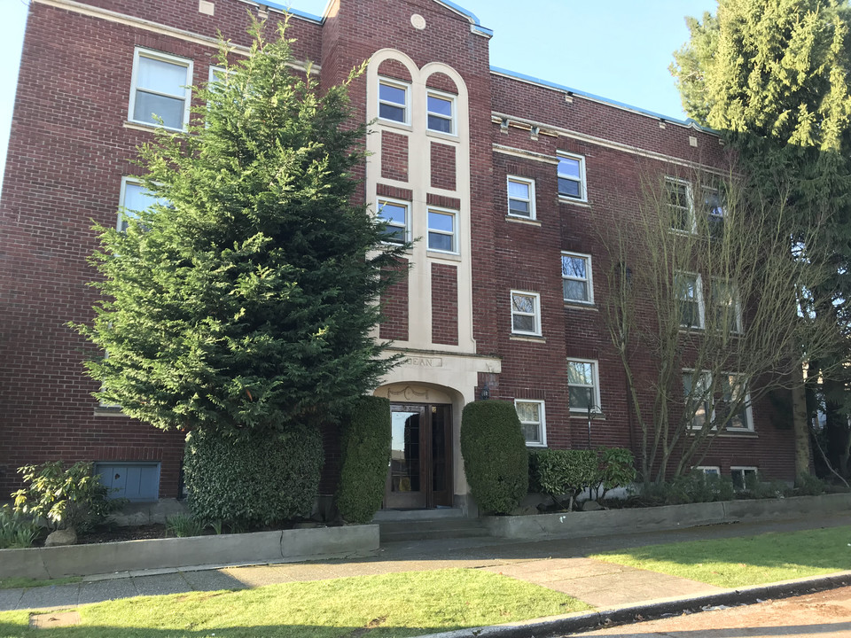 Madison Place Apartments in Seattle, WA - Building Photo