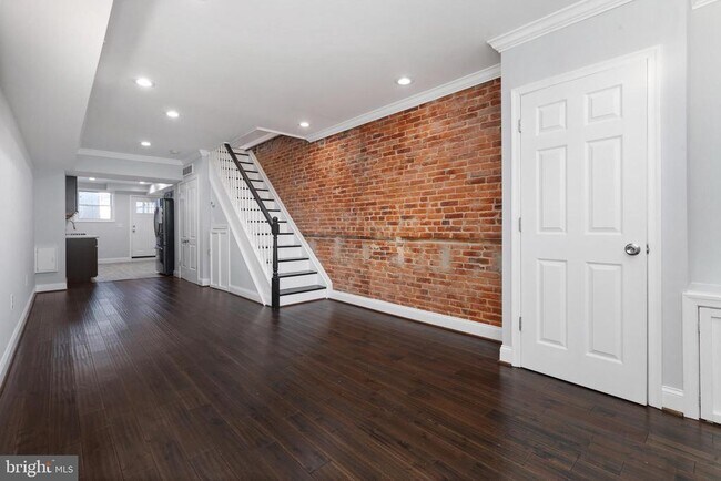 property at 3339 Paine St