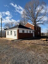 5043 Old Marlboro Rd in Sophia, NC - Building Photo