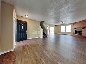 9915 Sapphire Berry Ln in Fishers, IN - Building Photo - Building Photo