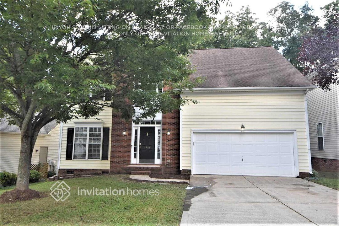 6704 Allness Glen Ln in Charlotte, NC - Building Photo