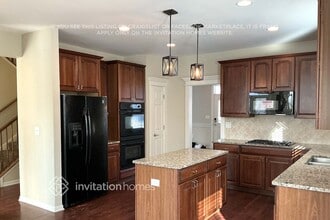 699 Bonaventure Dr in Oswego, IL - Building Photo - Building Photo