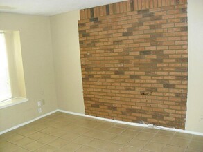 7045 Chasewood Dr in Missouri City, TX - Building Photo - Building Photo