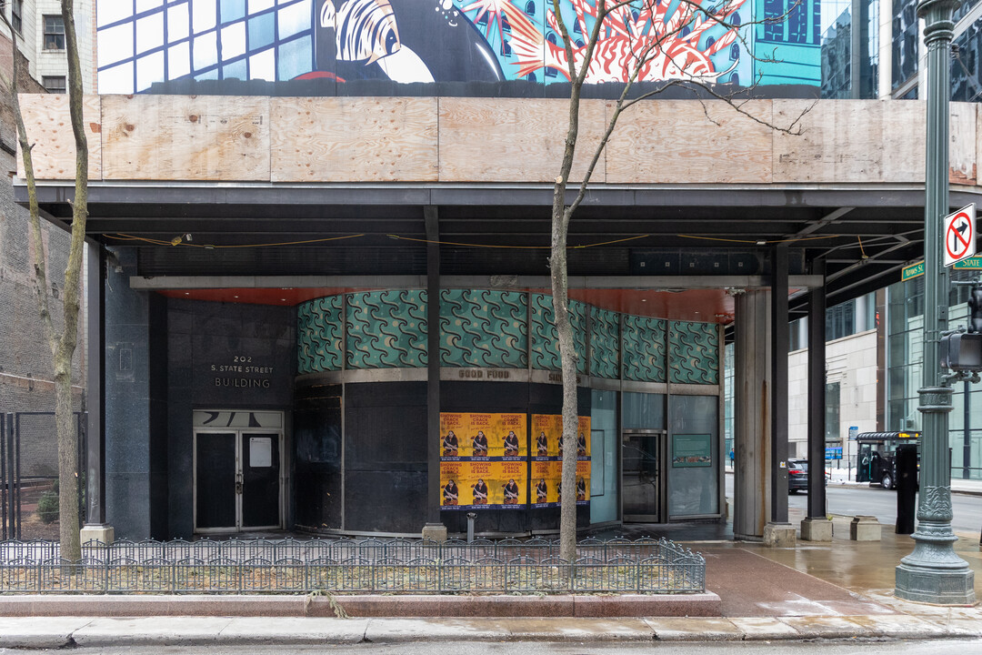 200 S State St in Chicago, IL - Building Photo