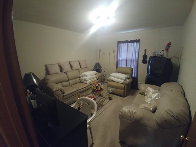 10726 N Kenwood Ave in Kansas City, MO - Building Photo - Building Photo