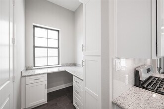 3327 Beverly Frst Dr in Houston, TX - Building Photo - Building Photo