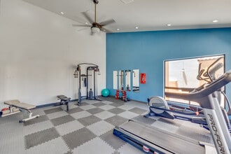 Tempe La Mirage Apartments in Tempe, AZ - Building Photo - Interior Photo
