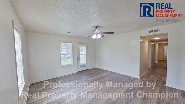 property at 2909 Spaulding Dr
