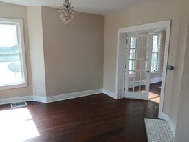 1504 Arlington Ave in Davenport, IA - Building Photo