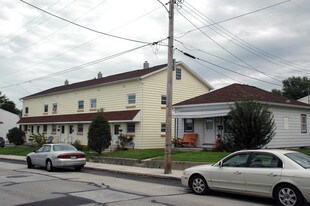 250 S Franklin St in Gettysburg, PA - Building Photo