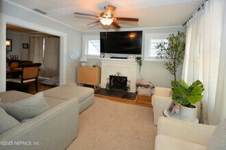 3806 Burnett Park Rd in Jacksonville, FL - Building Photo - Building Photo