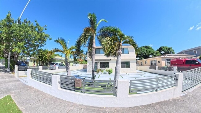 851 E 17th St in Hialeah, FL - Building Photo - Building Photo