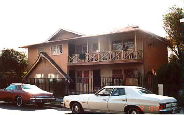 323 N Rose St in Anaheim, CA - Building Photo - Building Photo