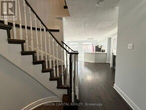 5450 Tree Crest Ct in Mississauga, ON - Building Photo - Building Photo