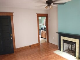 426 Wilkinson St, Unit 1/F in Syracuse, NY - Building Photo
