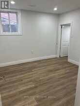 920 Tartan Ct in Kitchener, ON - Building Photo - Building Photo