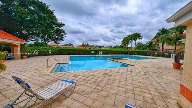 3420 Pinewalk Dr N in Margate, FL - Building Photo - Building Photo