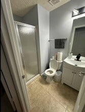 15604 Everglade Ln in Bowie, MD - Foto de edificio - Building Photo