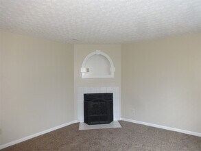 7066 Bryemar Dr in Reynoldsburg, OH - Building Photo - Building Photo