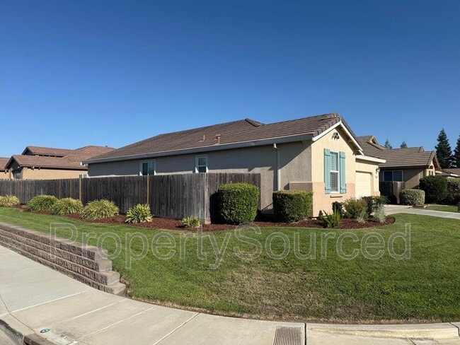 2223 Ravenbrook Ln in Manteca, CA - Building Photo - Building Photo