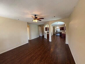 13529 Raintree Dr in Montgomery, TX - Building Photo - Building Photo