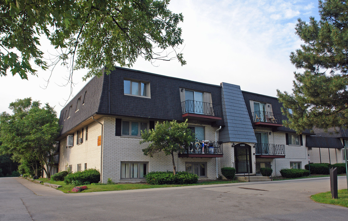 The Countryside in Countryside, IL - Building Photo