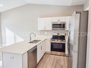 640 NW Rosemont Dr in Waukee, IA - Building Photo - Building Photo