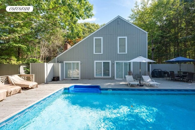 property at 6 Orchard Ln