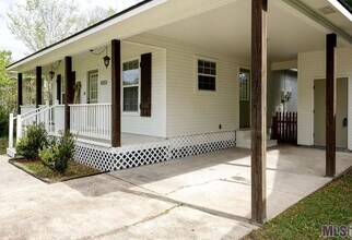 8723 Aspen Ct in Denham Springs, LA - Building Photo - Building Photo