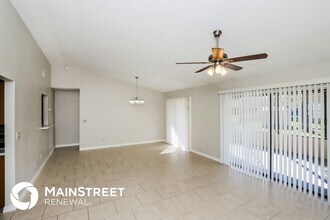 1762 Eatonia St NW in Palm Bay, FL - Foto de edificio - Building Photo