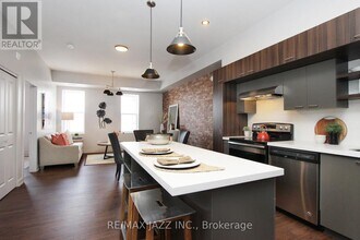 201 King St E in Oshawa, ON - Building Photo - Building Photo