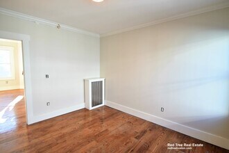 3916 Washington St, Unit 1 in Boston, MA - Foto de edificio - Building Photo