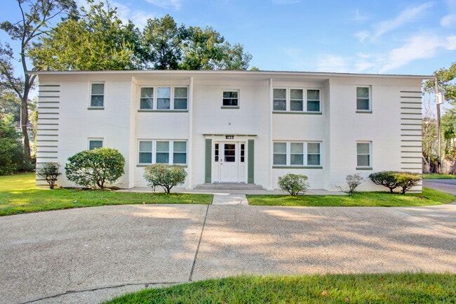 Stonewall Apartments in Mobile, AL - Building Photo - Building Photo
